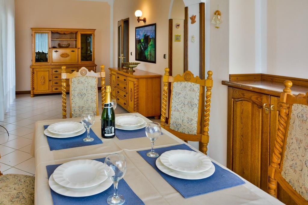 Bella Vista Apartments Crikvenica Bagian luar foto